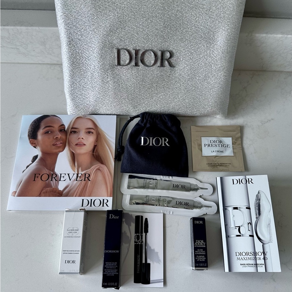 Nib Dior Beauty Travel Set With Cosmetic Pouch